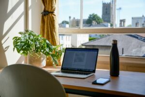 declutter office space